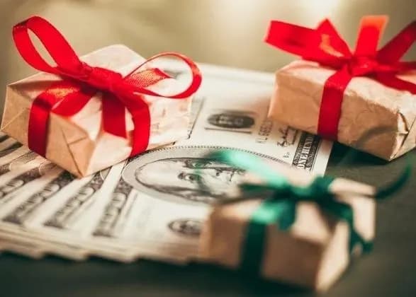 Попит на кредити зростає на 10-12% напередодні Дня закоханих та 8 березня