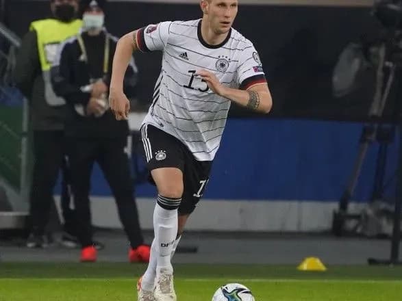 Провідний захисник змінив “Баварію” на ФК “Боруссія”