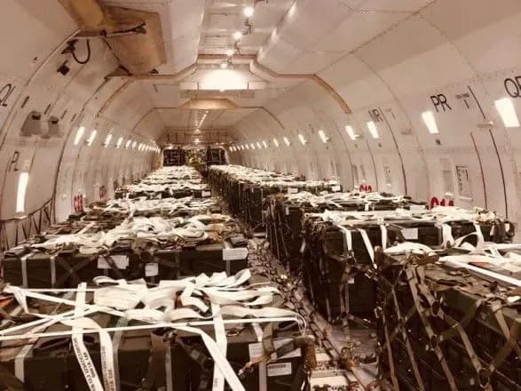 Ще "два птахи озброєння" з Америки прибули до України