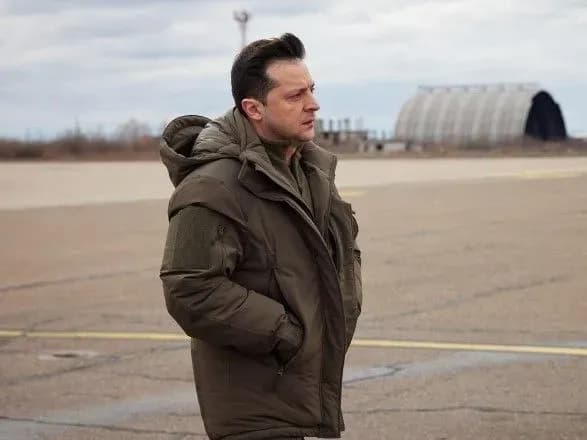 Зеленский о возможности вторжения РФ: мы принимаем во внимание эту информацию, но должны четко анализировать