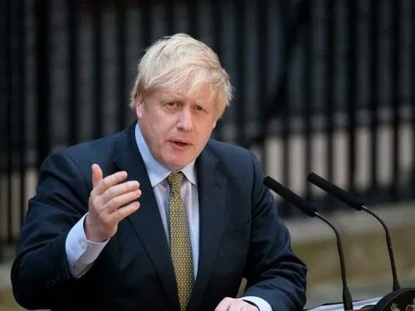 Ситуация опасная: премьер Великобритании призвал Путина отойти от "края пропасти"