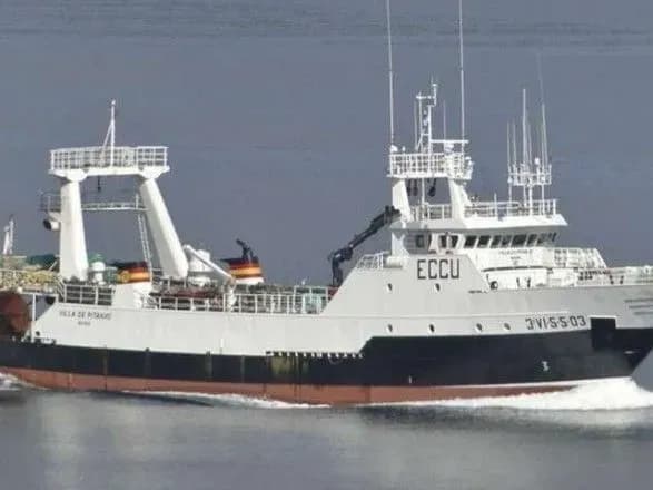 Біля берегів Канади затонуло судно, є загиблі