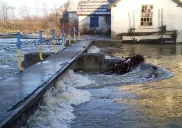 ДСНС: на Закарпатті очікується підвищення рівня води в річках до 2,5 м