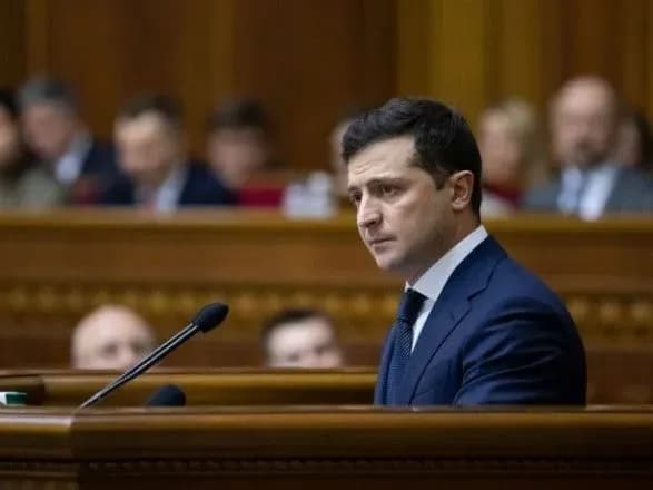 Зеленський сьогодні зустрінеться з головами фракцій та груп Ради
