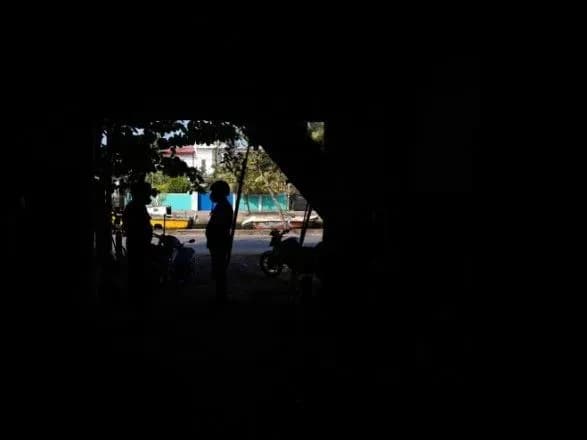 Шрі-Ланка впроваджує постійні відключення світла через економічну кризу