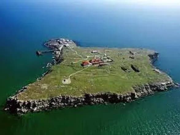 Захисники острова Зміїний можуть бути живі – ДПСУ