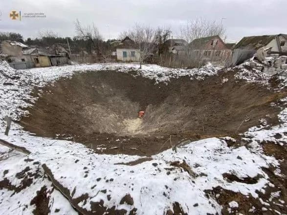 На Київщині через вороже бомбардування вщент зруйновано будинок, є загибла