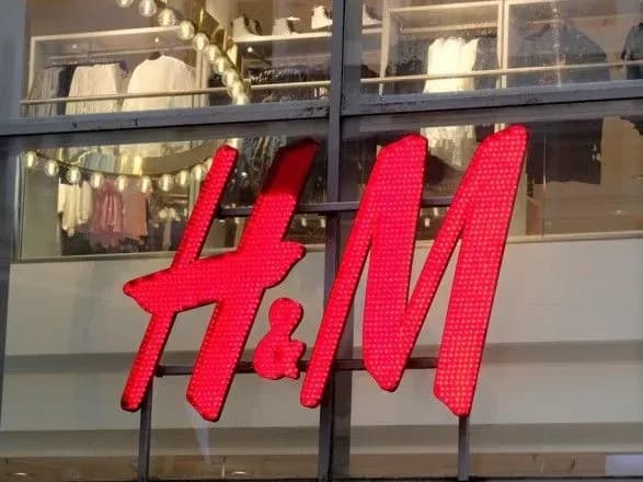 H&M, Oracle і виробник відеоігор EA приєднуються до осуду Росії