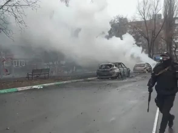 Під Маріуполем триває важкий бій з переважаючими силами ворога