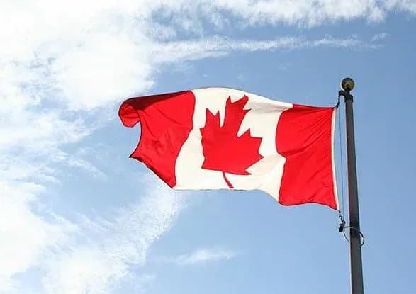 МЗС Канади закликає своїх громадян негайно покинути Росію
