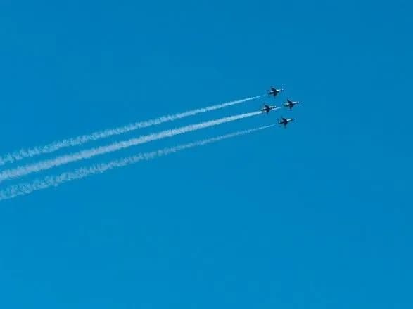 Ворожі літаки почали бомбити житлові квартали у Сумах та Охтирці