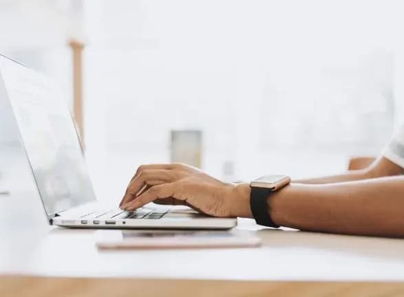 Корисні посилання від МОЗ під час війни: як знайти працюючу аптеку, де отримати інсулін та інші