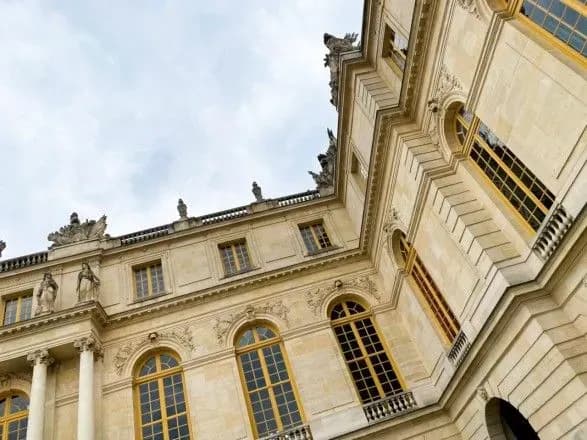 AFP: війна в Україні стане головною темою саміту лідерів ЄС у Версалі