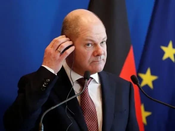 Канцлер Німеччини висловився проти безпольотної зони над Україною