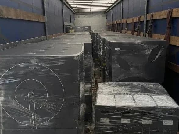 В Україну прибула нова партія Starlink