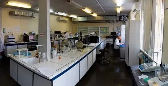 В Чорнобилі російські окупанти розграбували та знищили новітню лабораторію вартістю 6 млн євро