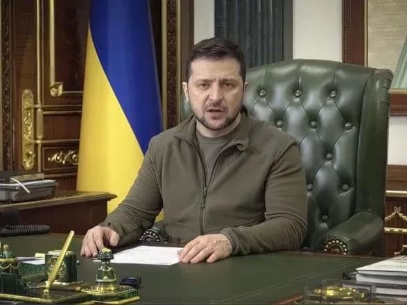 Зеленський про переговори з росією: дуже складно, часом скандально, але крок за кроком ідемо вперед