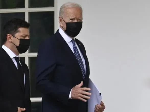 Зеленский попросил Байдена не вводить санкции против Абрамовича - WSJ