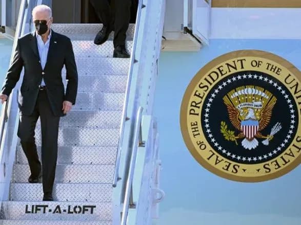 Байден у Польщі: уже зустрівся з американськими військовими у Жешуві