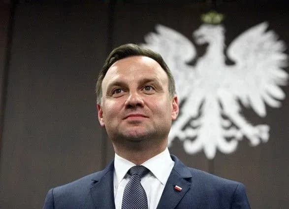 Літак президента Польщі, що летів до Жешува, здійснив аварійну посадку у Варшаві