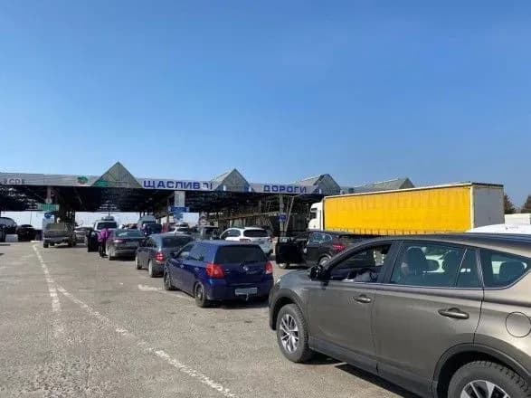 Понад 10 мільйонів українців покинули свій дім з початку війни - ООН