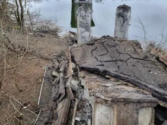Оккупанты взорвали мост из Путивля в Сумы – председатель ОГА