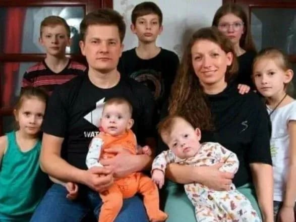 Проти війни в Україні: у білорусі на знак протесту жінка повернула лукашенку орден матері