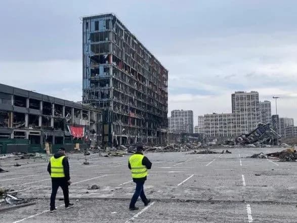 Ворожі обстріли ТРЦ "Ретровіль", Виноградаря та Куренівки: йдуть експертизи