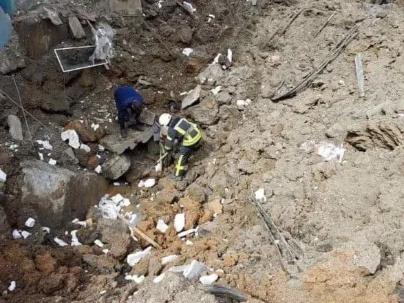 Пряме попадання у багатоповерхівку: рашисти обстріляли Лисичанськ з важкого озброєння, є жертва