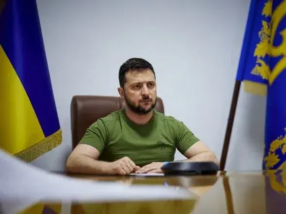 Зеленський: росія планує оточити 44 тисячі українських військових у битві за Донбас та забрати його