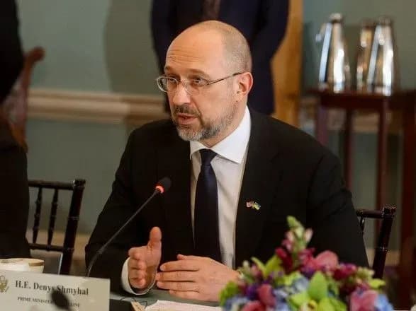 Шмигаль встретился с Блинкеном в Вашингтоне: призвал отключить все банки россии от SWIFT