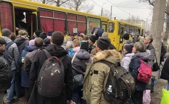 Евакуація з Маріуполя 23 квітня: міська рада оприлюднила місце збору та час