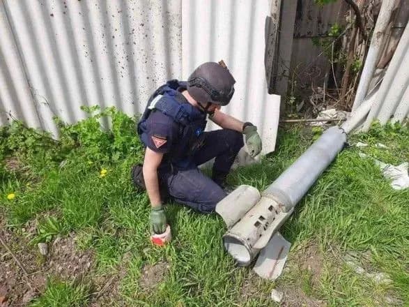 На Луганщині російськими обстрілами пошкоджено ще три будинки, п'ятьох людей евакуювали