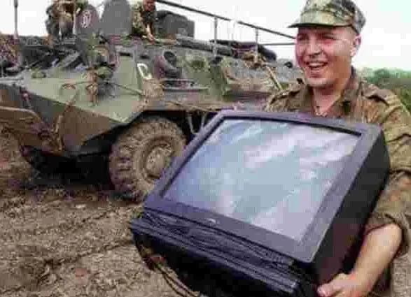 На Запоріжжі окупанти займаються мародерством та ведуть перепис населення