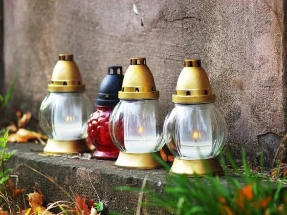 ДСНС закликала українців не відвідувати кладовища у поминальні дні