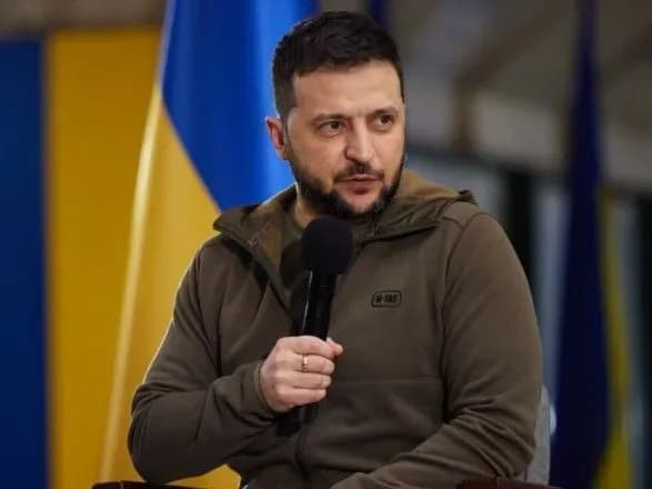 Війна вже послабила росію так, що вона змушена планувати меншу кількість військової техніки для участі в параді в москві - Зеленський