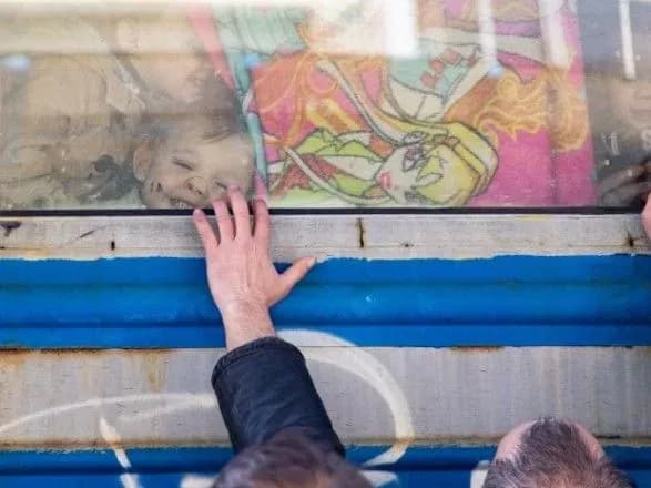 РосЗМІ пишуть, що з "Азовсталі" евакуювали ще 40 людей