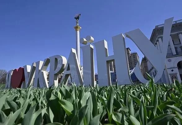 Понад 30 дипломатичних представництв прибули до Києва і відновлюють свою роботу