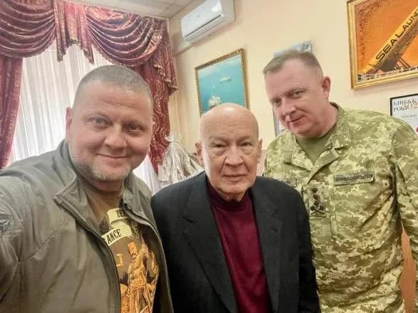 Залужний заявив про старт розробки перспективної моделі ЗСУ: до роботи залучили Горбуліна