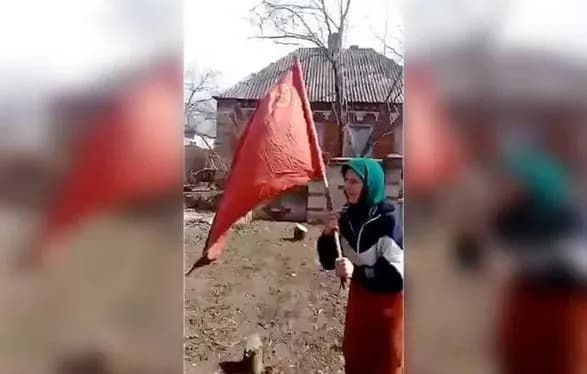 Викинула червоний прапор, коли дізналась про злочини у Бучі: бабця, яка стала символом роспропаганди, змінила думку про русню