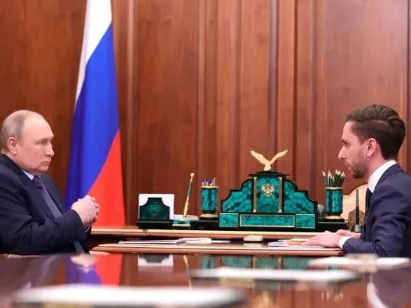 путін знову хоче замінити "Вікіпедію"