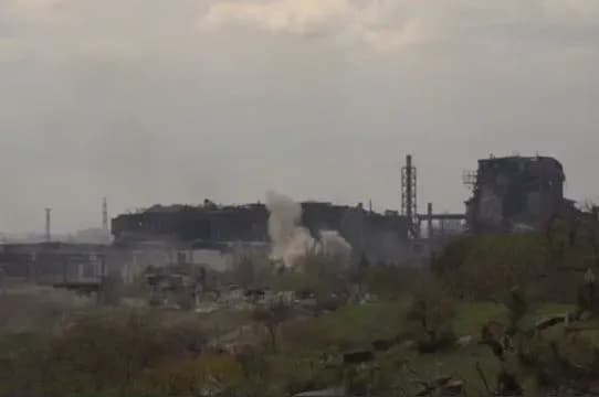 Так звучить пекло: з'явилось нове відео з обстрілами Азовсталі