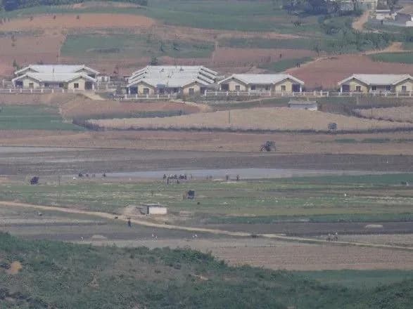 Північна Корея офіційно підтвердила перший спалах COVID-19