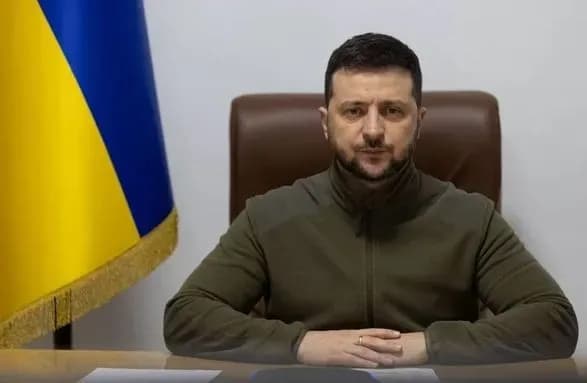 Зеленский хочет дополнить закон о запрете использования символики "Z" и "V"