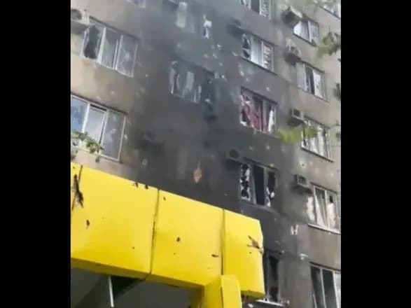 рашисти обстріляли Сєвєродонецьку лікарню: голова ОДА показав наслідки обстрілів