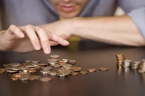 У разі затяжної війни 9 із 10 українців опиняться за межею бідності – ООН