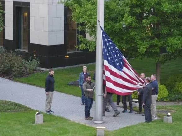 Посольство США возобновило работу в Киеве после трехмесячного перерыва
