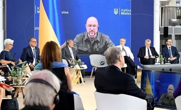 "Група семи" виділить Україні 18,4 млрд доларів - Reuters