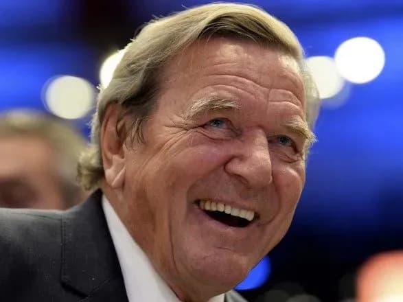 Європарламент ухвалив ультиматум щодо екс-канцлера Німеччини Шредера: або Роснафта, або санкції