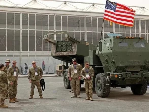 США направлять в Україну мобільні ракетні установки великої дальності
